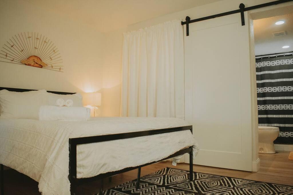 Casa Charleston-3Br-2Bath-Hot Tub-Pet Friendly-No Pet Fees! Villa Albuquerque Ngoại thất bức ảnh