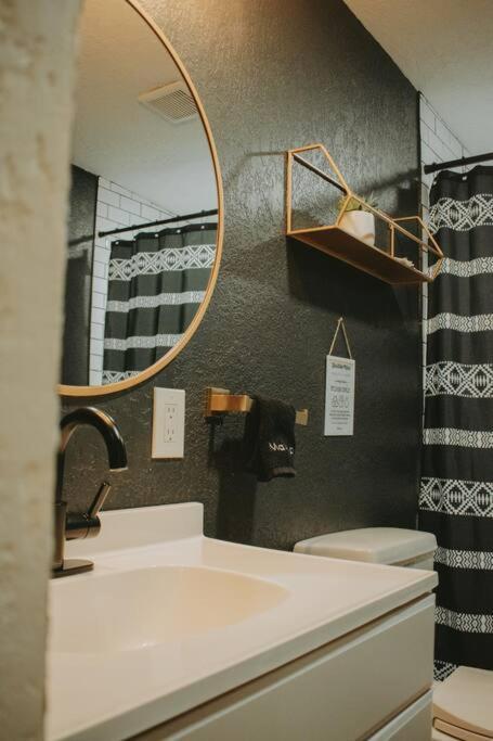 Casa Charleston-3Br-2Bath-Hot Tub-Pet Friendly-No Pet Fees! Villa Albuquerque Ngoại thất bức ảnh