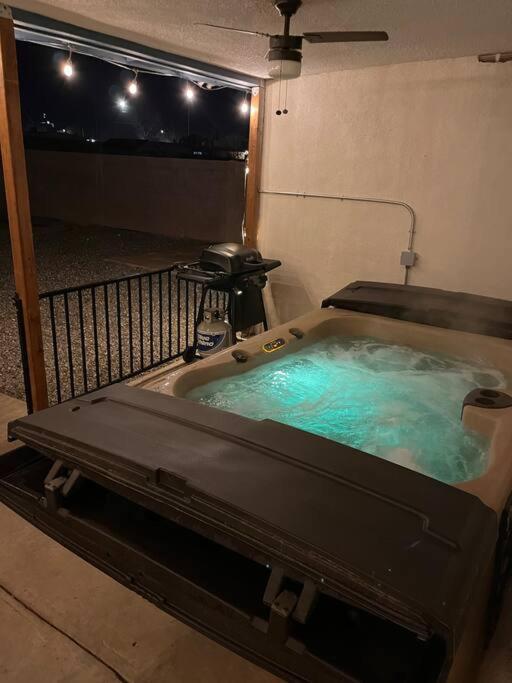Casa Charleston-3Br-2Bath-Hot Tub-Pet Friendly-No Pet Fees! Villa Albuquerque Ngoại thất bức ảnh