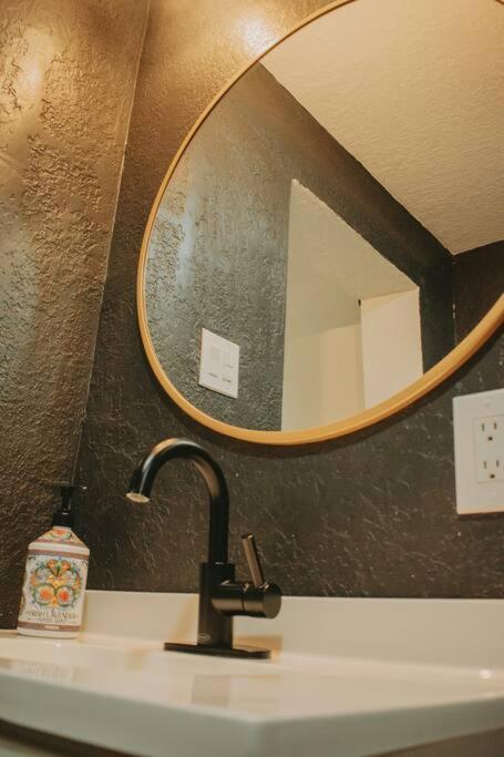 Casa Charleston-3Br-2Bath-Hot Tub-Pet Friendly-No Pet Fees! Villa Albuquerque Ngoại thất bức ảnh